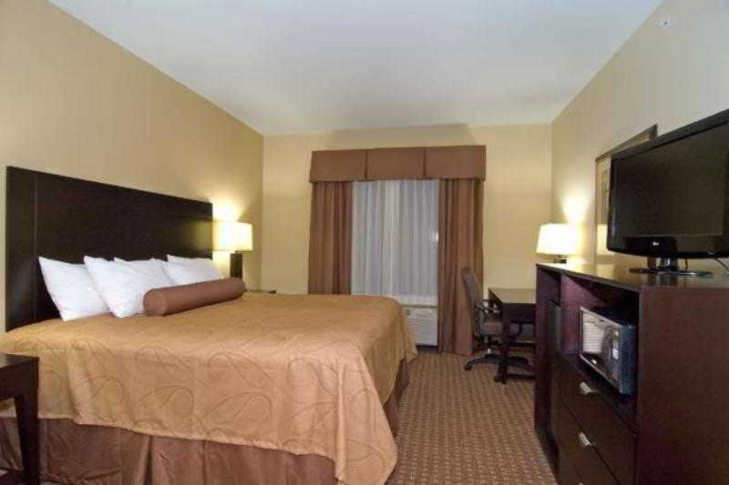 Best Western Bastrop Pines Inn Zewnętrze zdjęcie