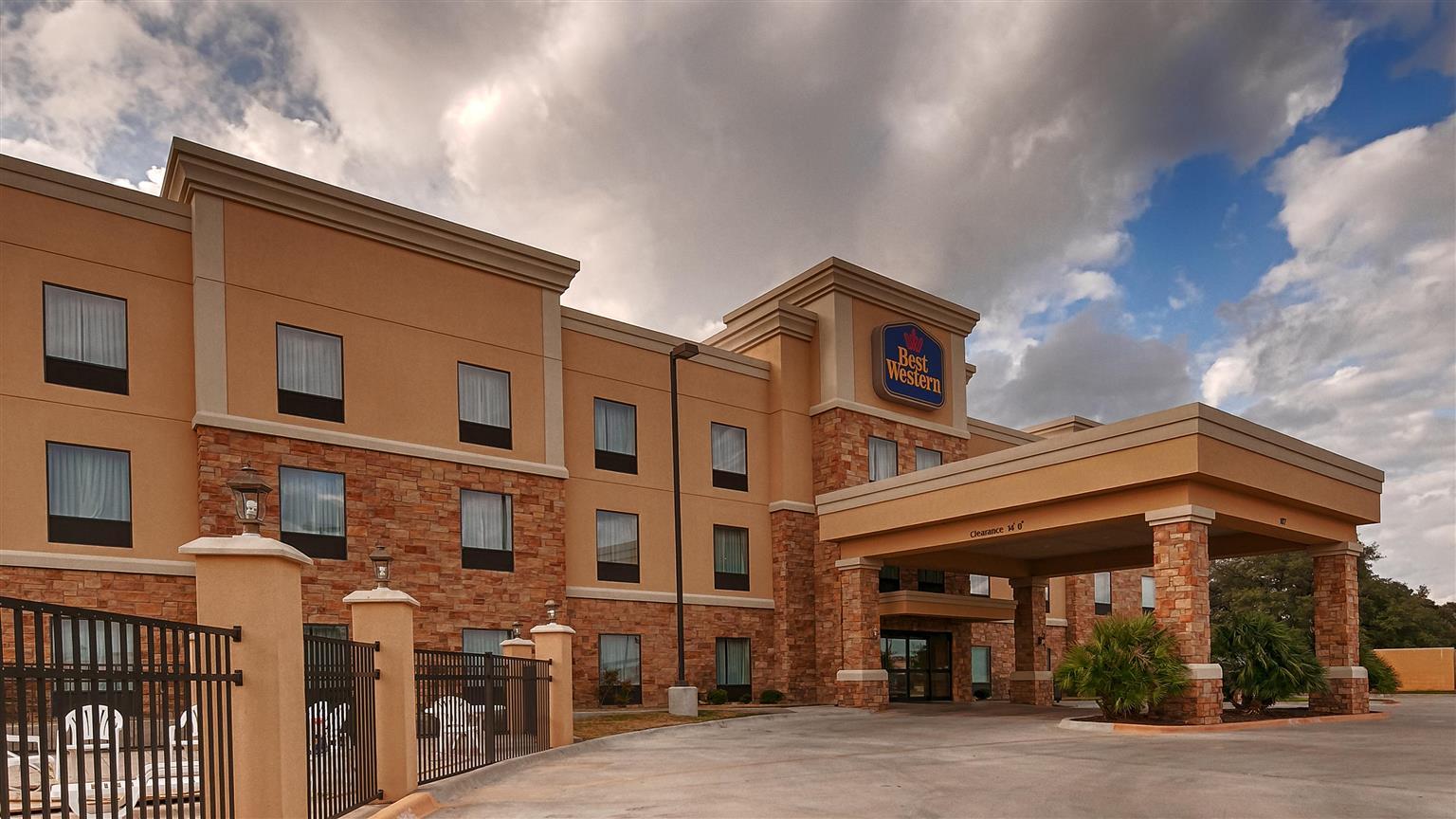 Best Western Bastrop Pines Inn Zewnętrze zdjęcie